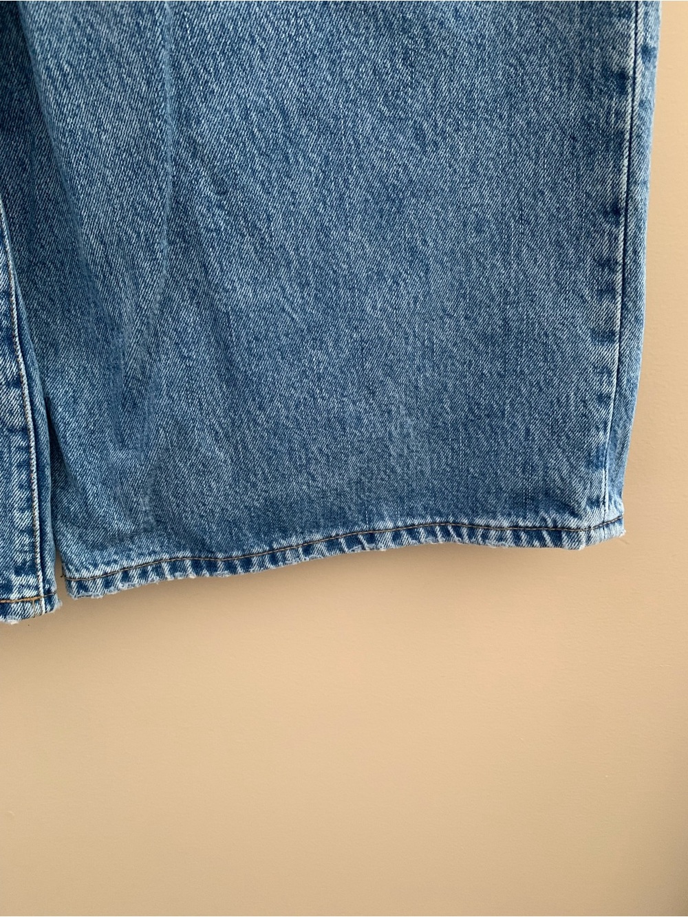 Zara high rise light wash culotte jeans with wide leg. Size 2 - Picture 6 of 13